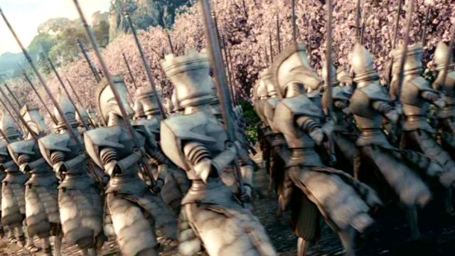 Tim-Burton-s-Alice-In-Wonderland-alice-in-wonderland-2010-13698430-1360-768